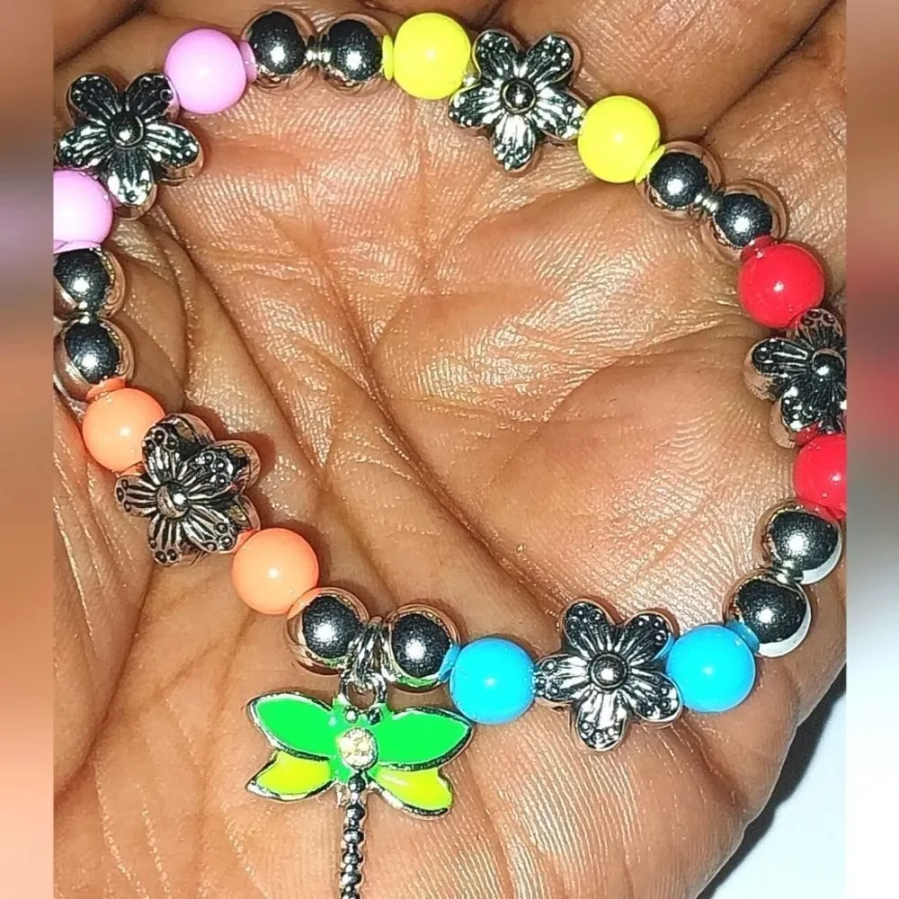Super cute girls Dragonfly pendant bracelet - Picture 5 of 8